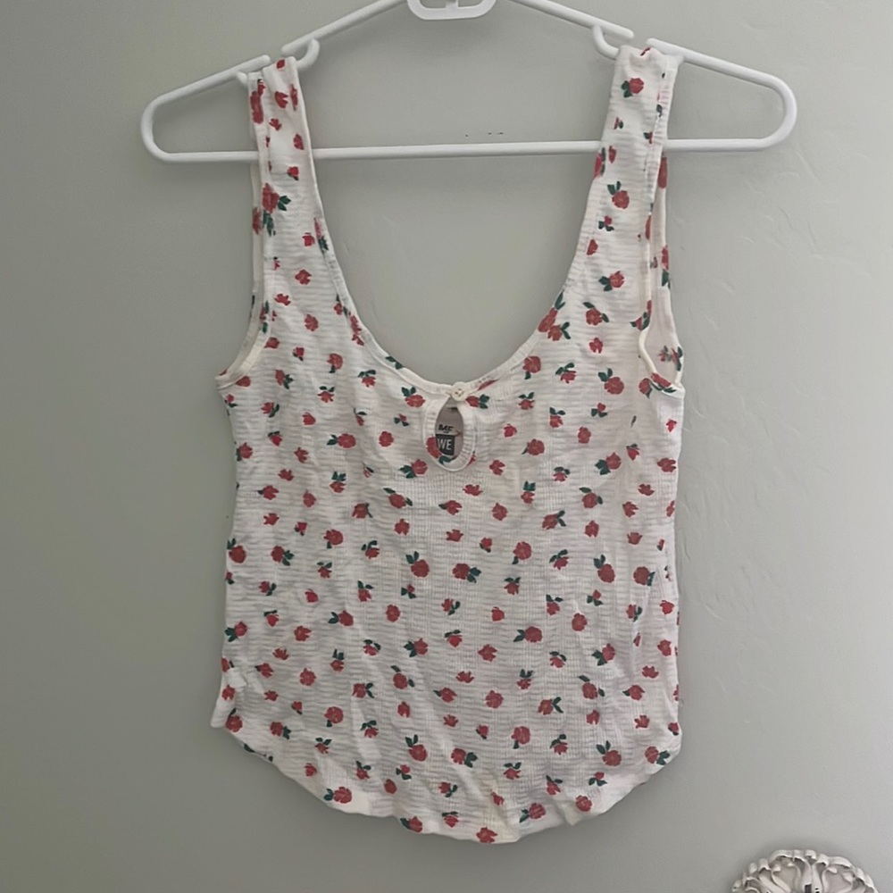 Floral cropped tank